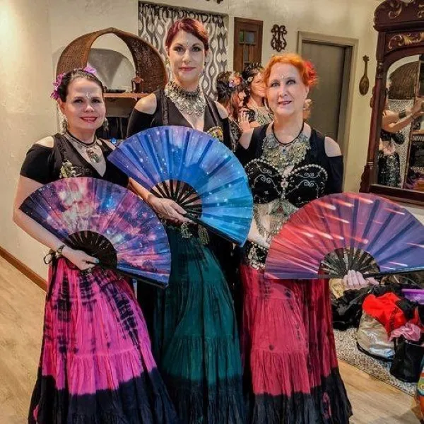 Belly Dance: Flutter Fan or Fan Veil