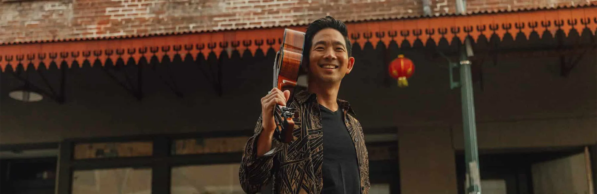 Jake Shimabukuro - Tradewinds & Rainbows Tour