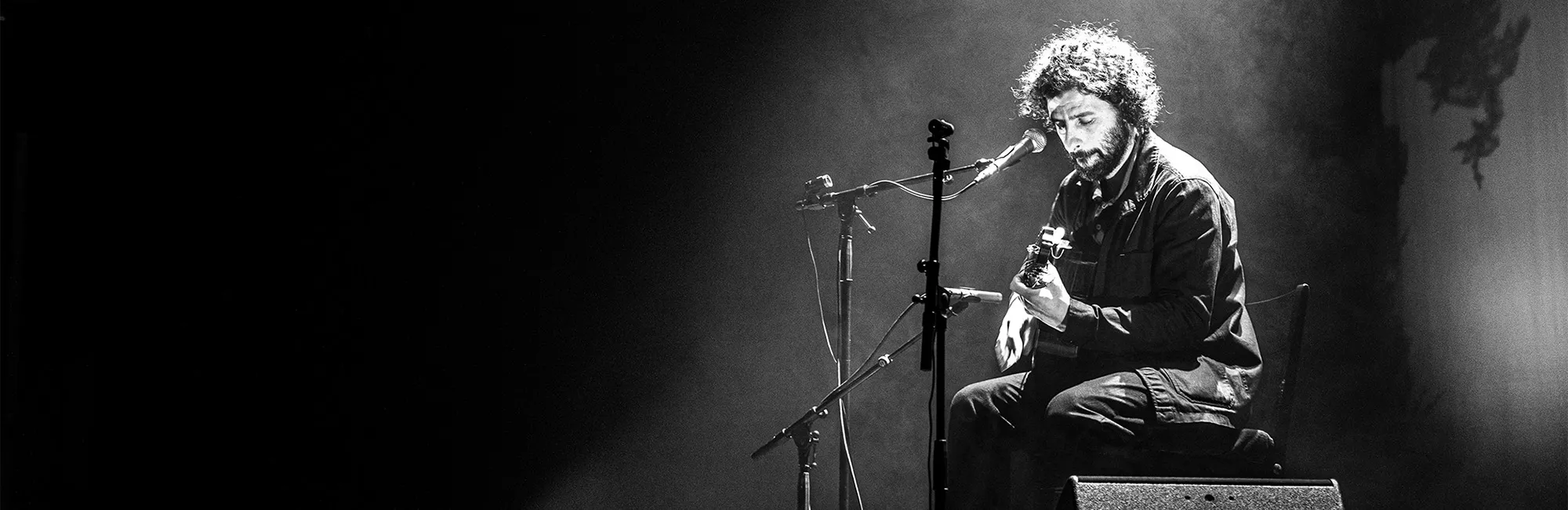José González playing guitar