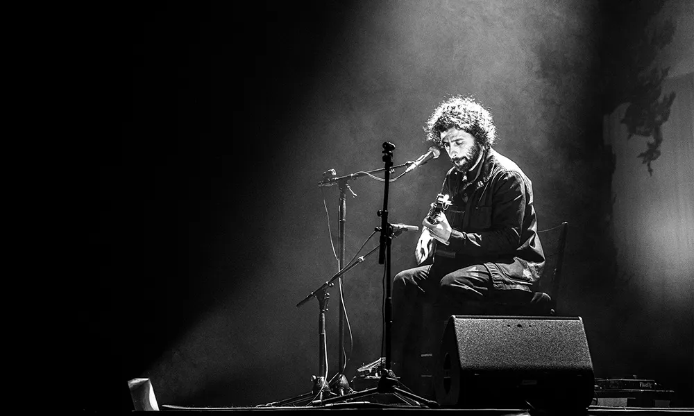 José González playing guitar