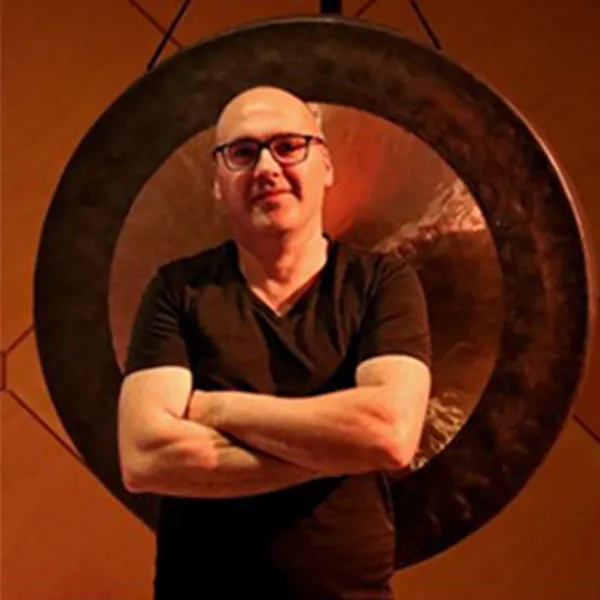 Sound Performance: Simone Mancuso